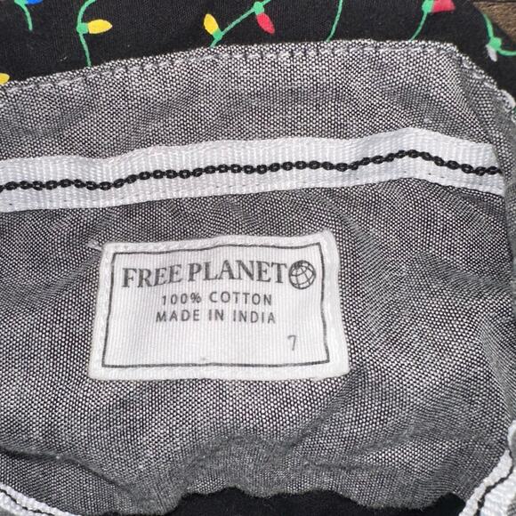 Free Planet Christmas Lights Button Up - Picture 4 of 4